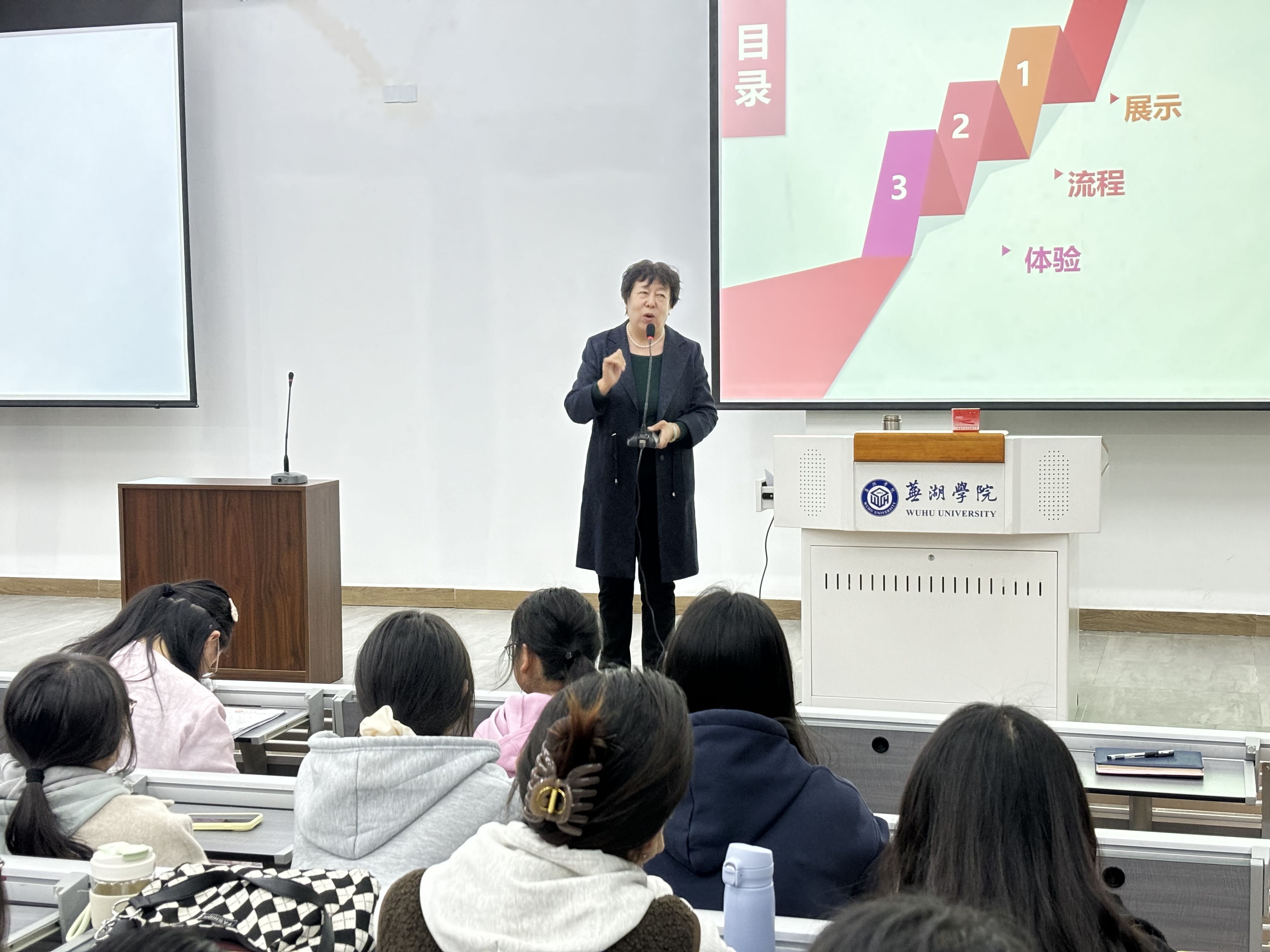 张红.jpg