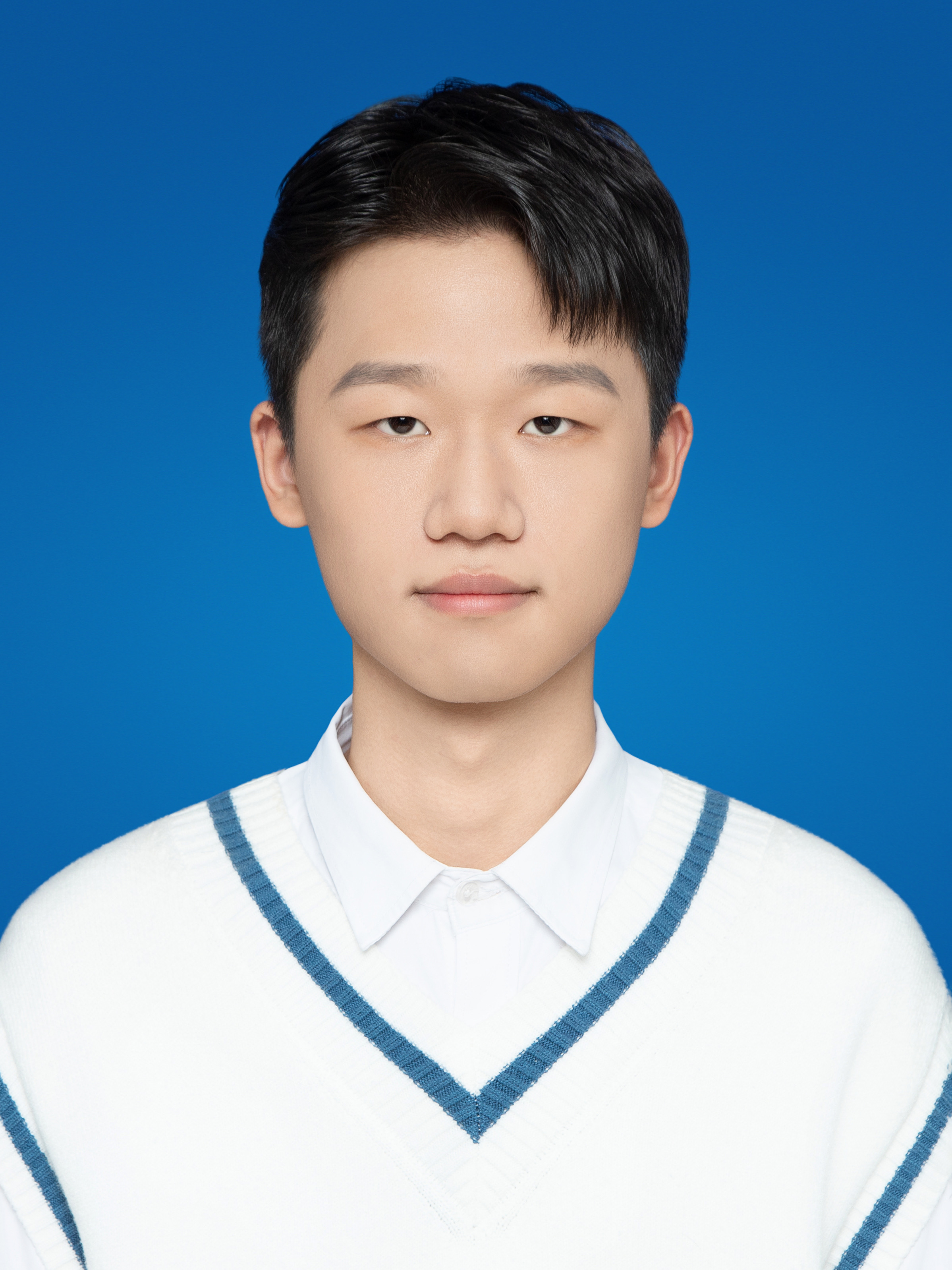 1779789306530367.jpg 何欣宇.jpg