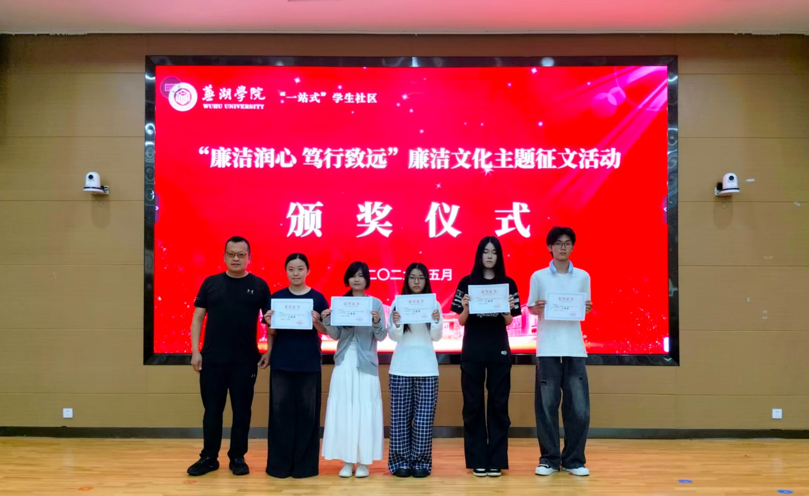 1780449303248669.jpg 1780449303248669.jpg